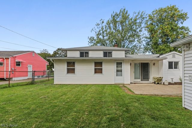 5713 Vickie Lane, Bedford Heights, OH 44146