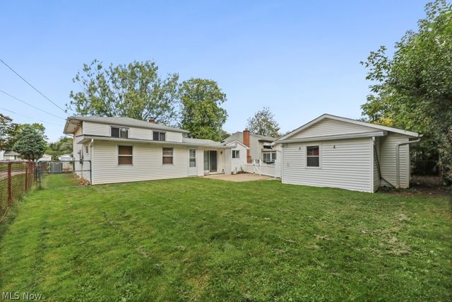 5713 Vickie Lane, Bedford Heights, OH 44146
