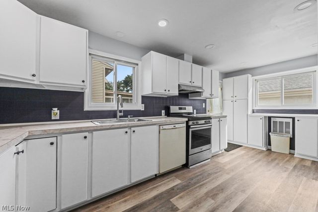 5713 Vickie Lane, Bedford Heights, OH 44146