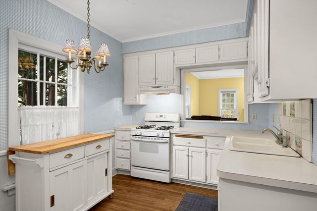 3819 Thomas Avenue S, Minneapolis, MN 55410