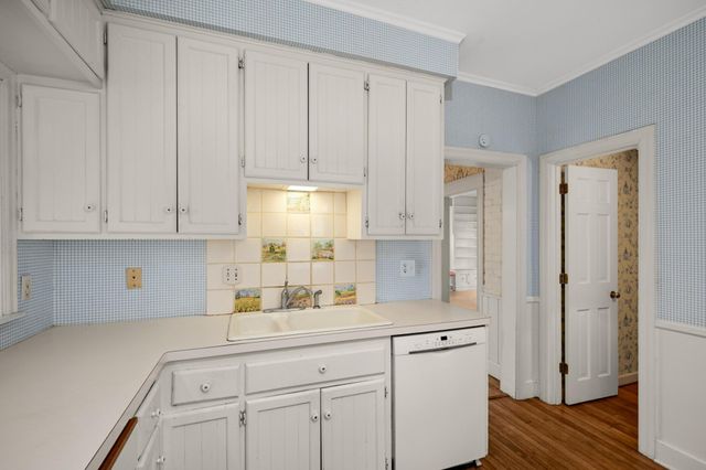 3819 Thomas Avenue S, Minneapolis, MN 55410