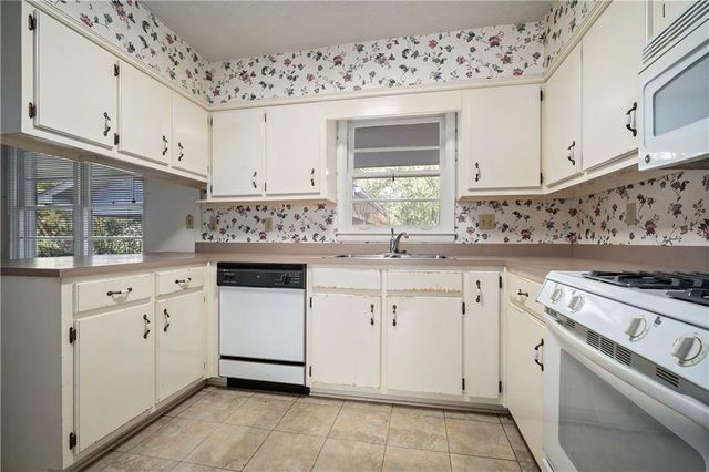 407 Ridgecrest Court, Mobile, AL 36609