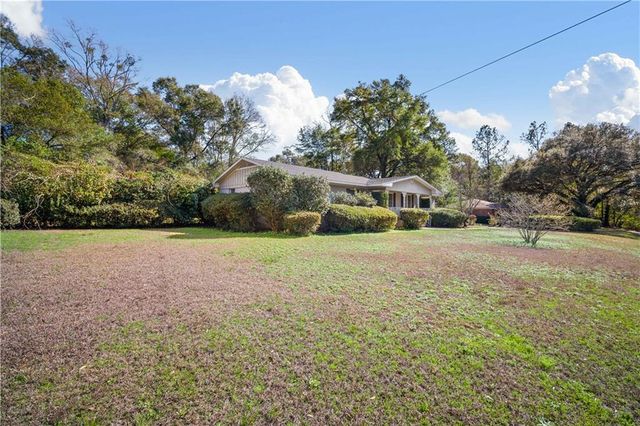 407 Ridgecrest Court, Mobile, AL 36609