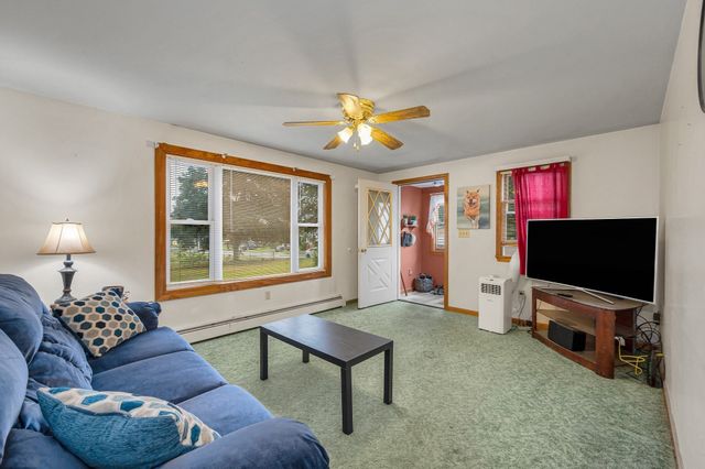 114 Old Meadow Rd, Dracut, MA 01826