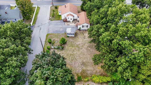 114 Old Meadow Rd, Dracut, MA 01826