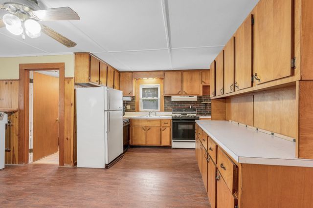 114 Old Meadow Rd, Dracut, MA 01826
