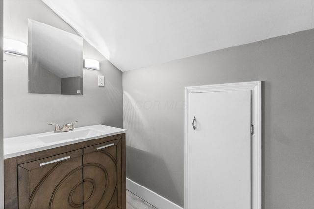 2195 Ferris Road, Columbus, OH 43224