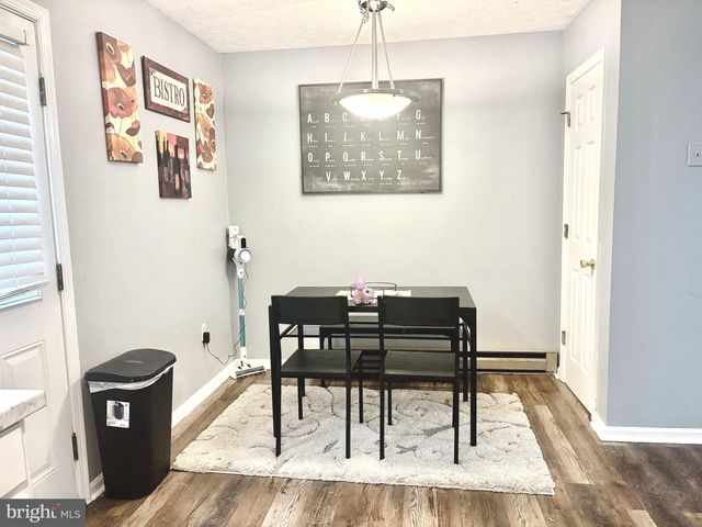 611 CARROLL DR, Stephens City, VA 22655