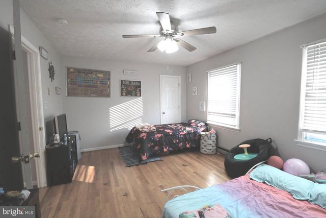611 CARROLL DR, Stephens City, VA 22655
