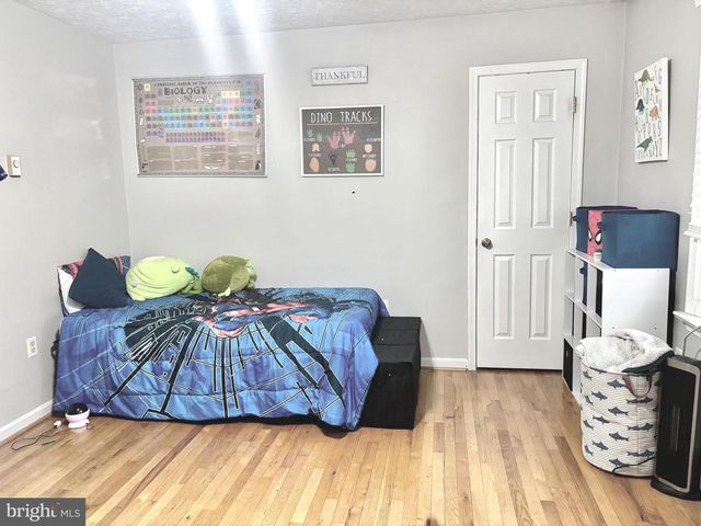 611 CARROLL DR, Stephens City, VA 22655
