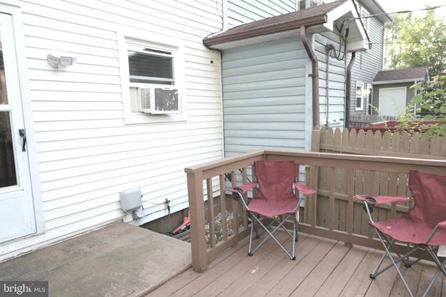 611 CARROLL DR, Stephens City, VA 22655