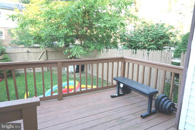 611 CARROLL DR, Stephens City, VA 22655