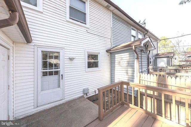 611 CARROLL DR, Stephens City, VA 22655