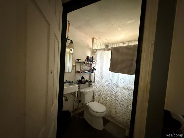 43105 Penny Drive, Sterling Heights, MI 48314