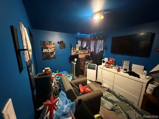 43105 Penny Drive, Sterling Heights, MI 48314