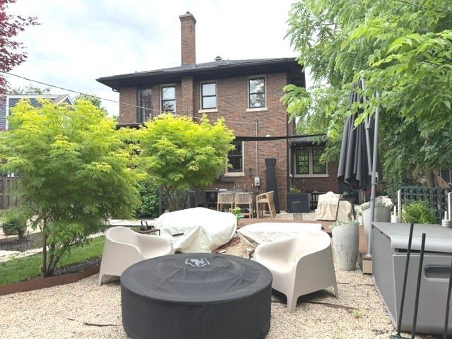 738 N Pine Avenue, Arlington Heights, IL 60004