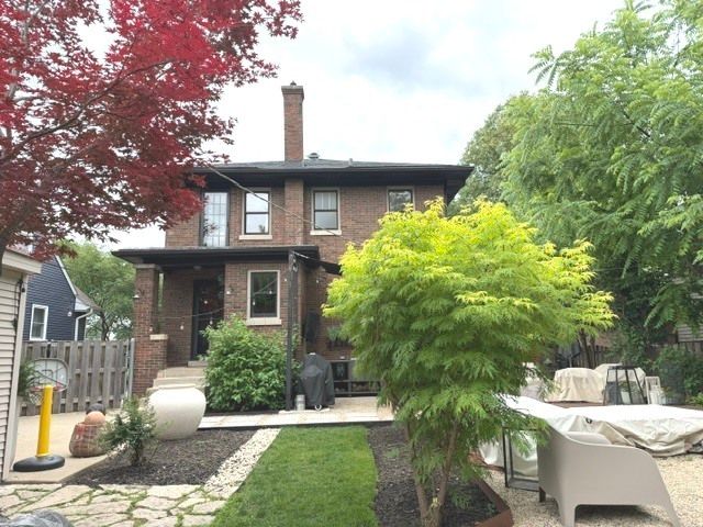 738 N Pine Avenue, Arlington Heights, IL 60004