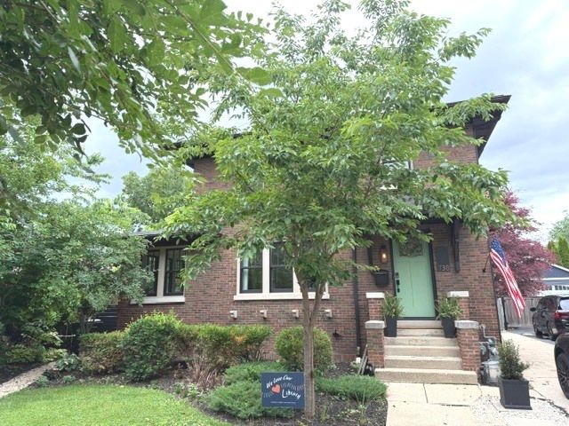 738 N Pine Avenue, Arlington Heights, IL 60004