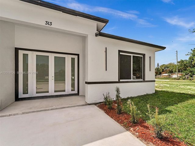 313 13th S St A, Fort Pierce, FL 34950