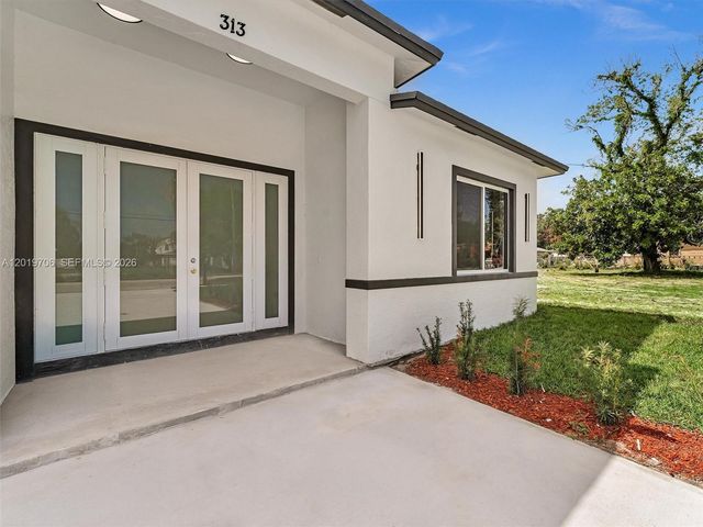313 13th S St A, Fort Pierce, FL 34950