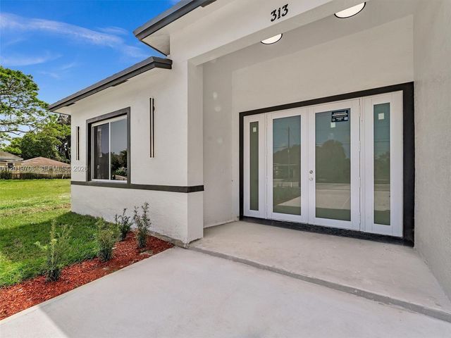 313 13th S St A, Fort Pierce, FL 34950