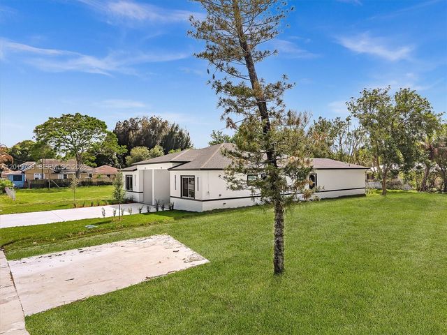 313 13th S St A, Fort Pierce, FL 34950