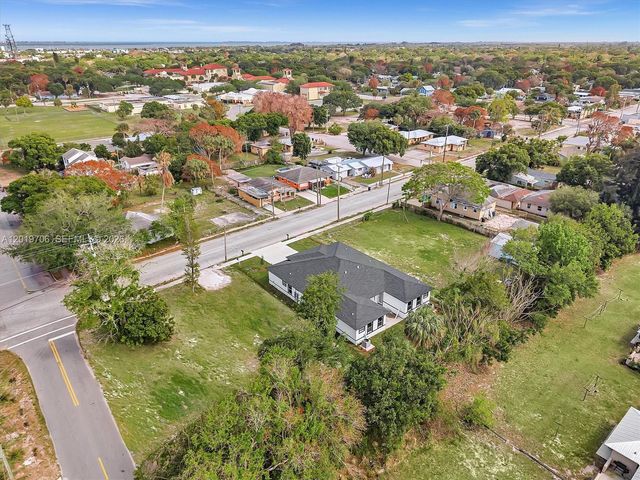 313 13th S St A, Fort Pierce, FL 34950