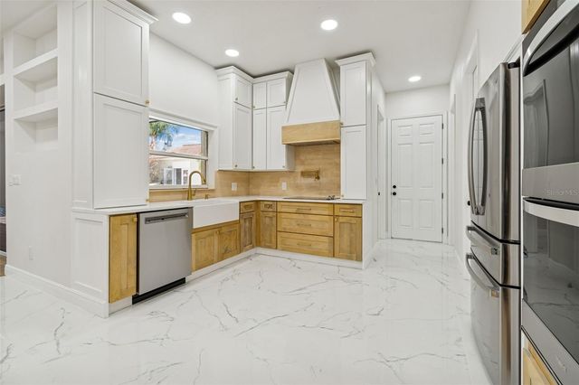 18909 APIAN WAY, Lutz, FL 33558