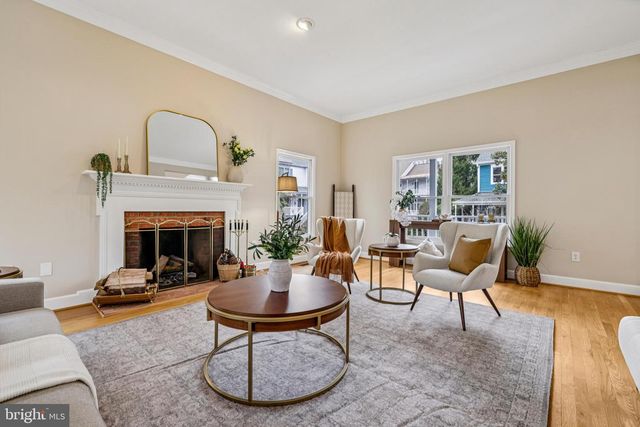 6306 30TH ST NW, Washington, DC 20015