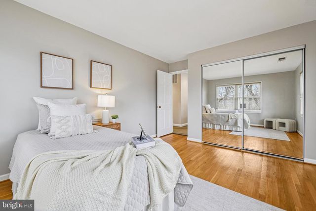 6306 30TH ST NW, Washington, DC 20015