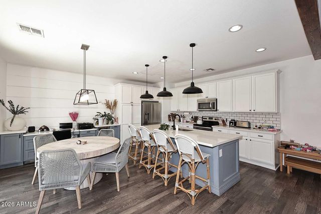 3337 E Riverdale Street, Mesa, AZ 85213