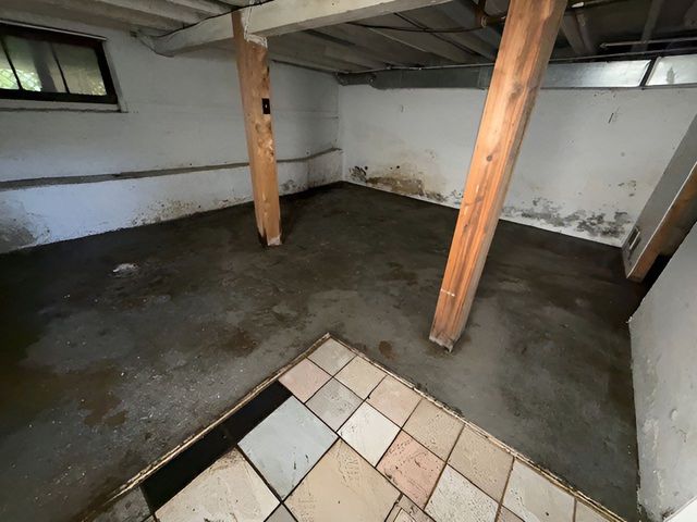 492 Freeland Avenue, Calumet City, IL 60409
