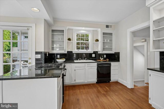 6911 RIDGEWOOD AVE, Chevy Chase, MD 20815