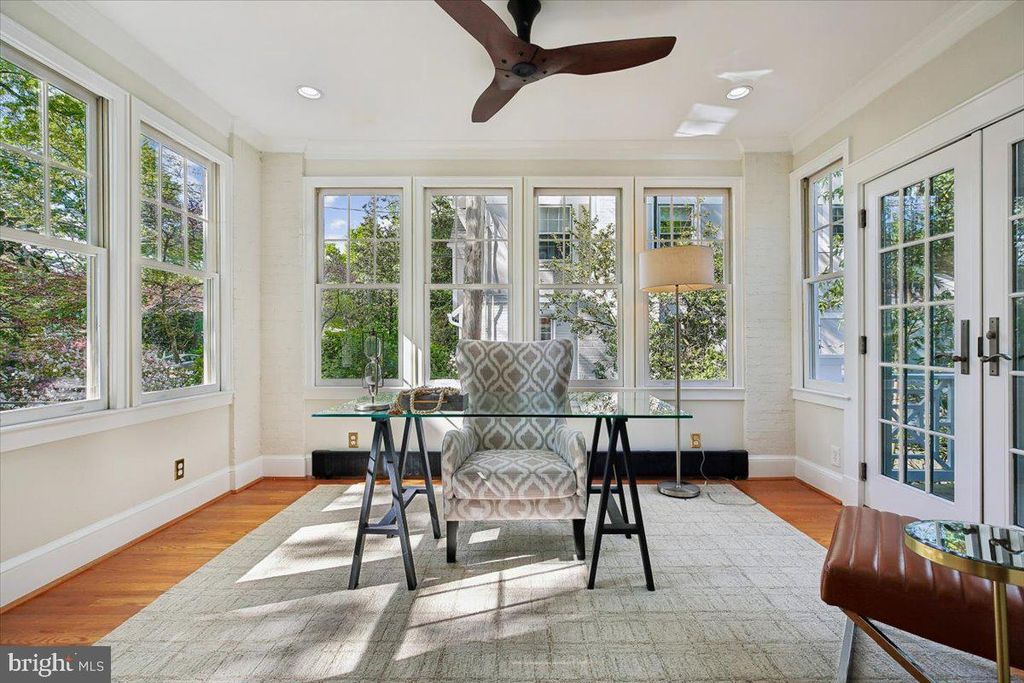 Image 14 of property listing at 6911 RIDGEWOOD AVE, Chevy Chase, MD 20815