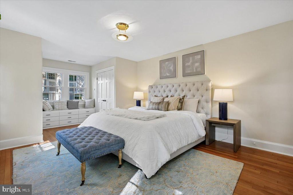 Image 31 of property listing at 6911 RIDGEWOOD AVE, Chevy Chase, MD 20815