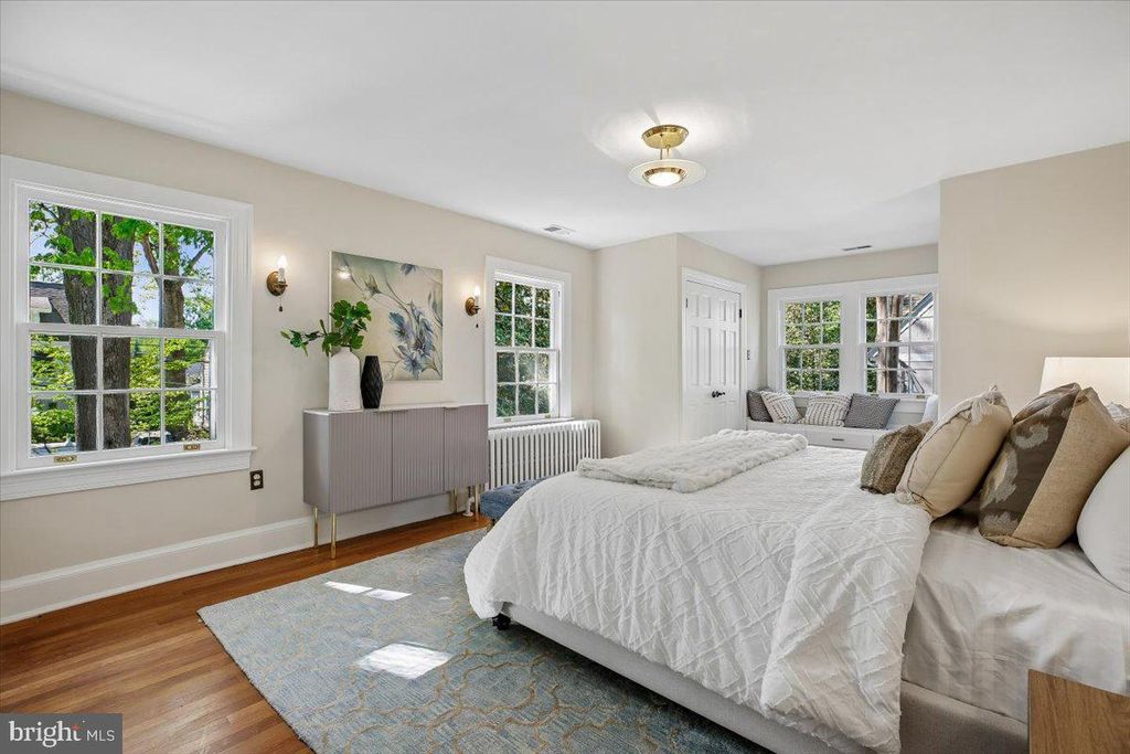 Image 32 of property listing at 6911 RIDGEWOOD AVE, Chevy Chase, MD 20815