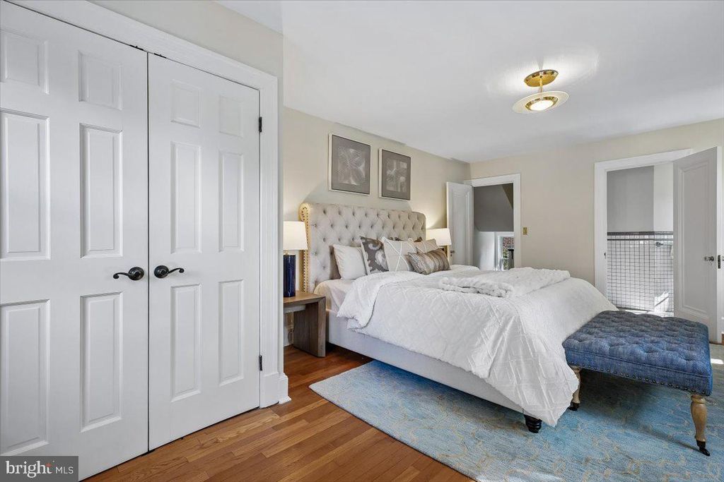 Image 34 of property listing at 6911 RIDGEWOOD AVE, Chevy Chase, MD 20815