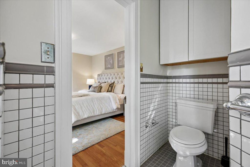 Image 35 of property listing at 6911 RIDGEWOOD AVE, Chevy Chase, MD 20815