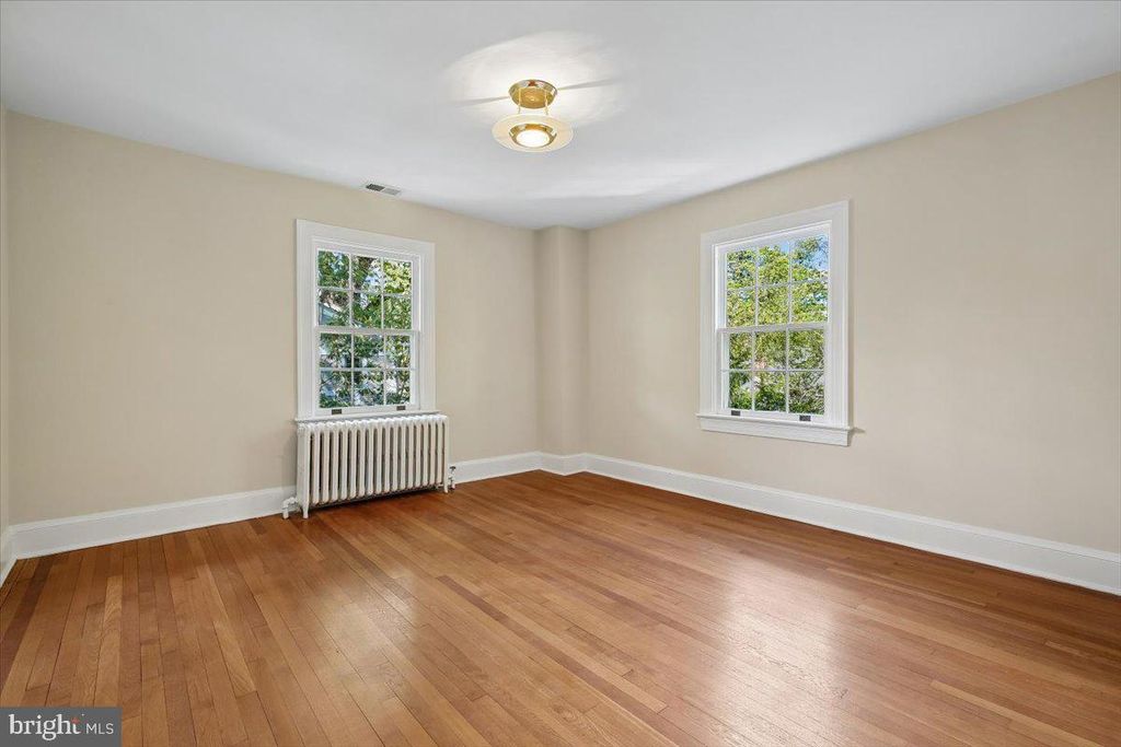 Image 40 of property listing at 6911 RIDGEWOOD AVE, Chevy Chase, MD 20815