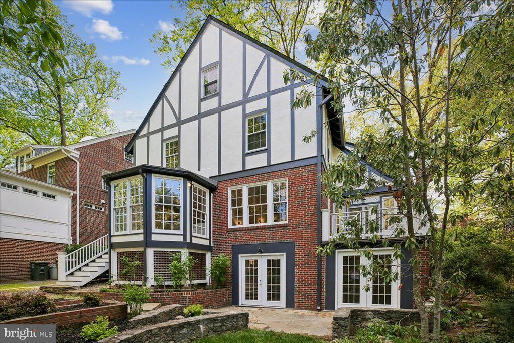 Image 55 of property listing at 6911 RIDGEWOOD AVE, Chevy Chase, MD 20815