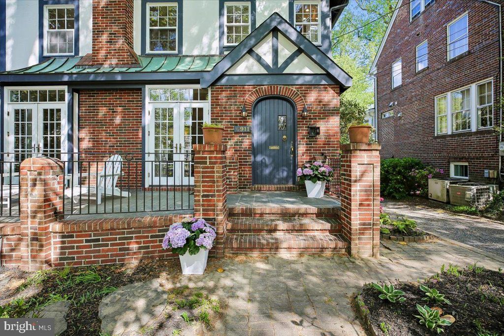 Image 64 of property listing at 6911 RIDGEWOOD AVE, Chevy Chase, MD 20815