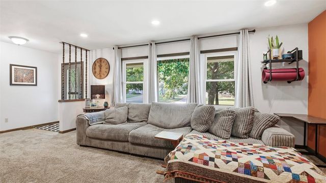 1819 Grandview Drive, Eau Claire, WI 54703