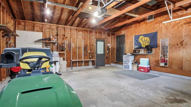 1819 Grandview Drive, Eau Claire, WI 54703
