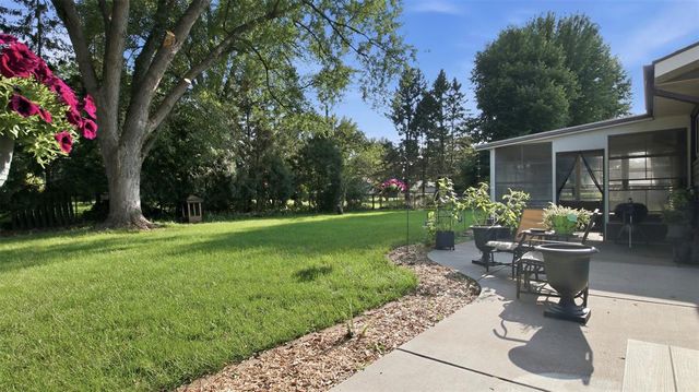 1819 Grandview Drive, Eau Claire, WI 54703