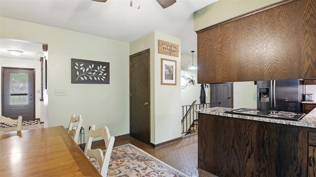 1819 Grandview Drive, Eau Claire, WI 54703