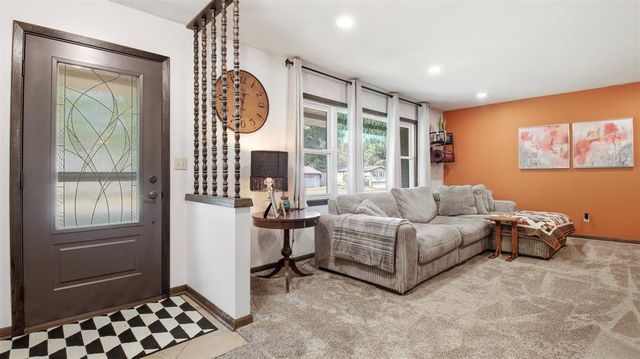 1819 Grandview Drive, Eau Claire, WI 54703