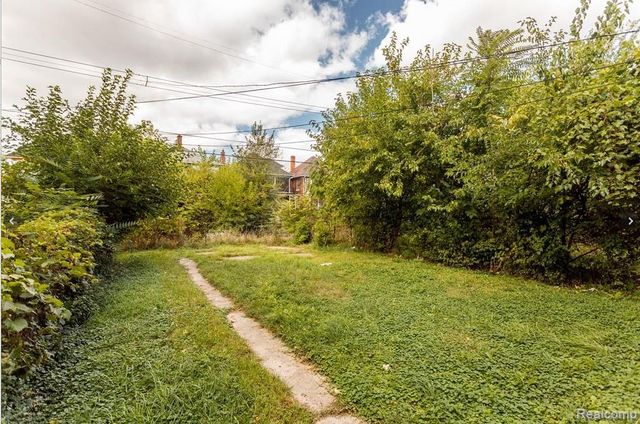 3026 Lothrop Street, Detroit, MI 48206