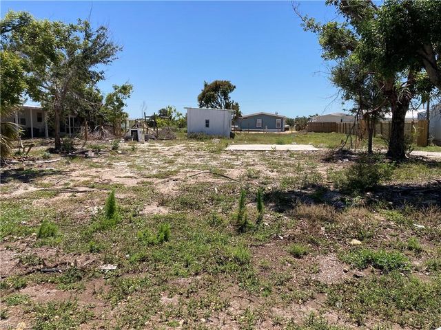 4809 Sandpiper DR, St. James City, FL 33956