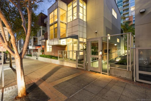 840 Island Ave TH108, San Diego, CA 92101