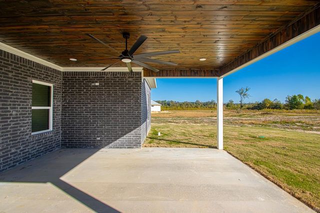 1064 Duke Drive, Bauxite, AR 72011